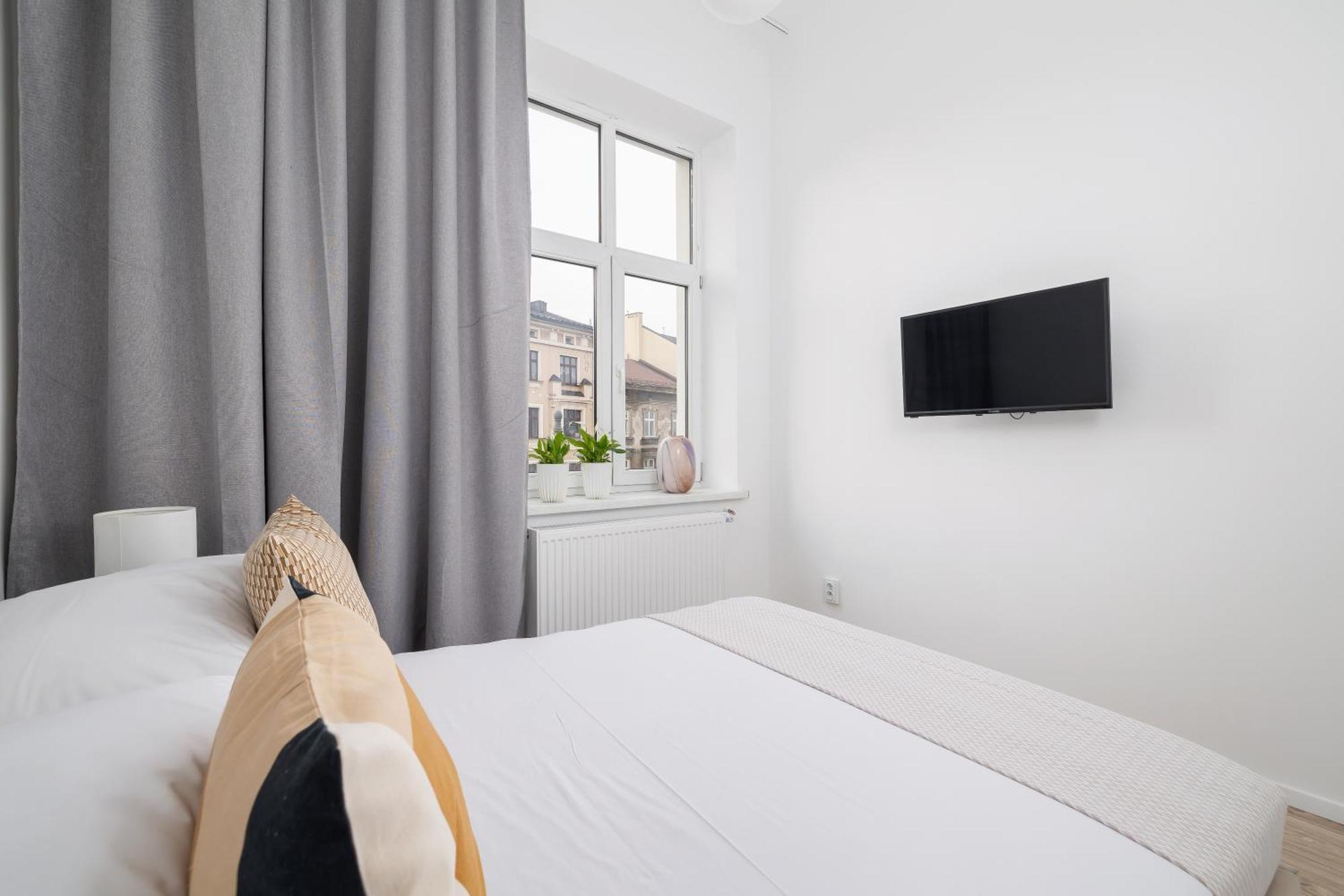 2 Bedroom Apartment - Dluga 65 คราคูฟ ภายนอก รูปภาพ