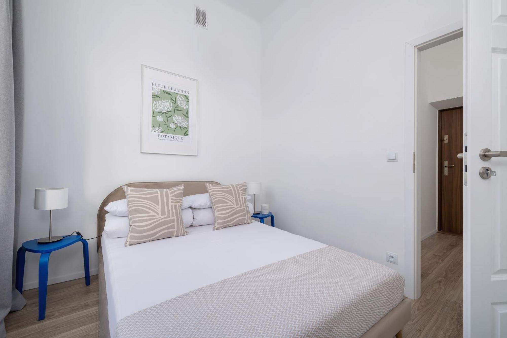 2 Bedroom Apartment - Dluga 65 คราคูฟ ภายนอก รูปภาพ